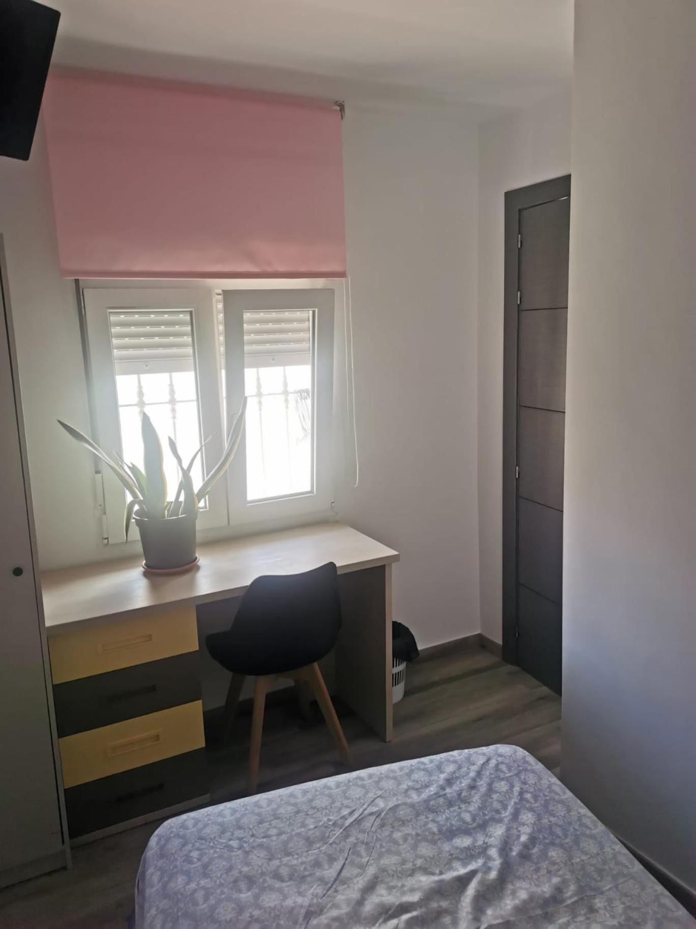 Casa Hombre Blanco Apartamento Málaga Exterior foto