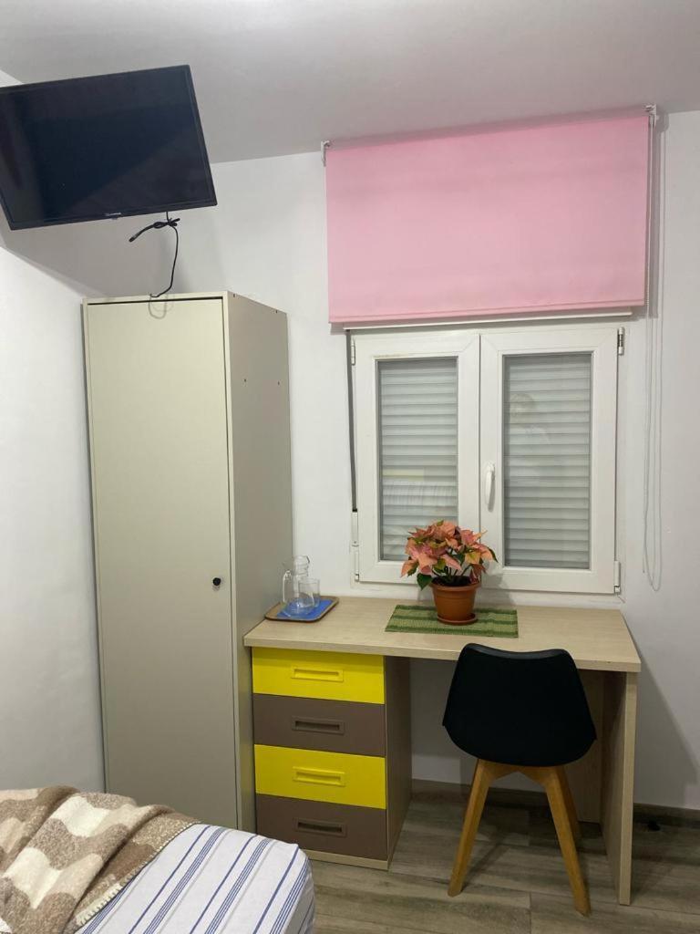 Casa Hombre Blanco Apartamento Málaga Exterior foto